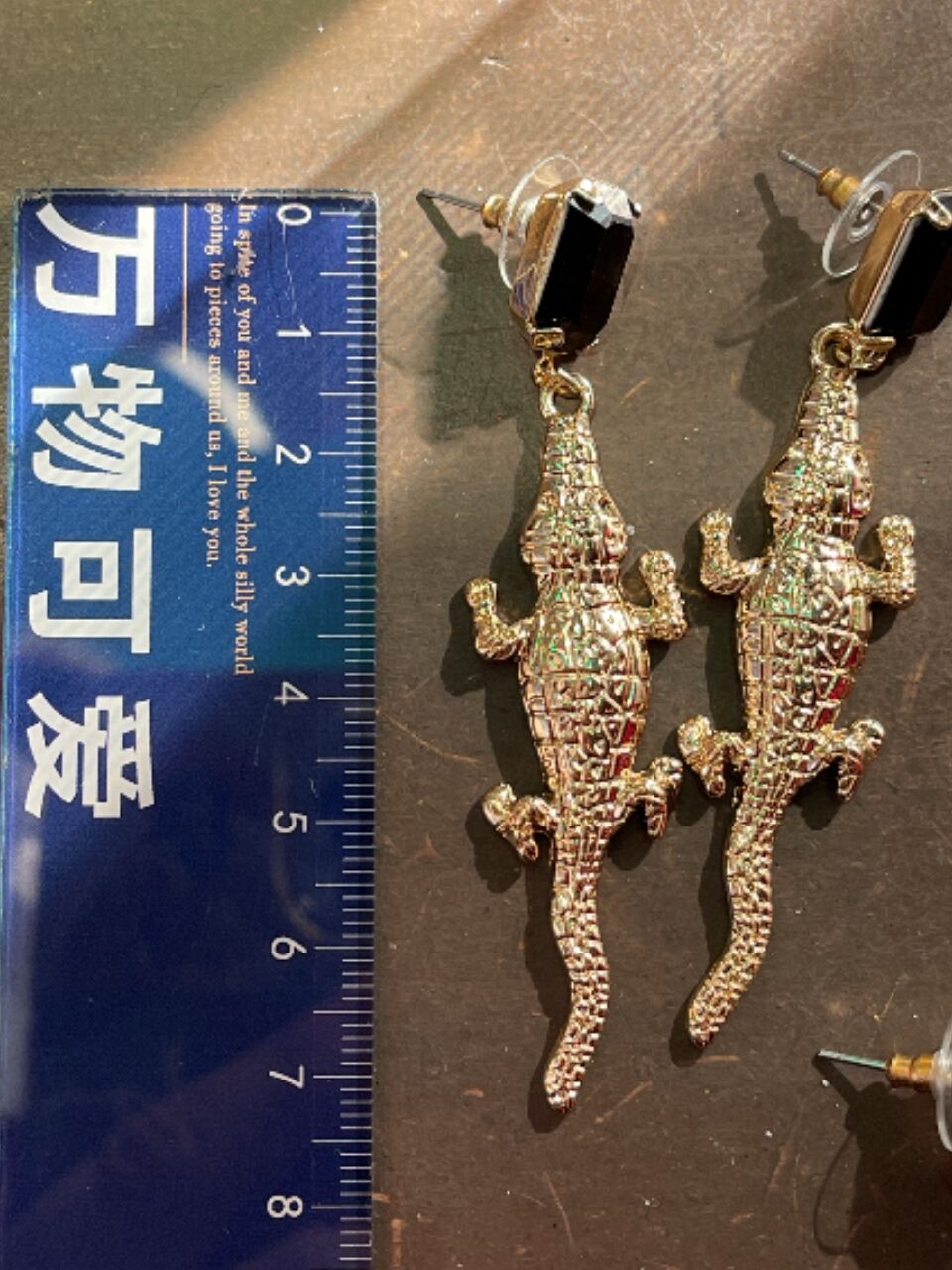 クリスタル ワニ ピアス | GUGU