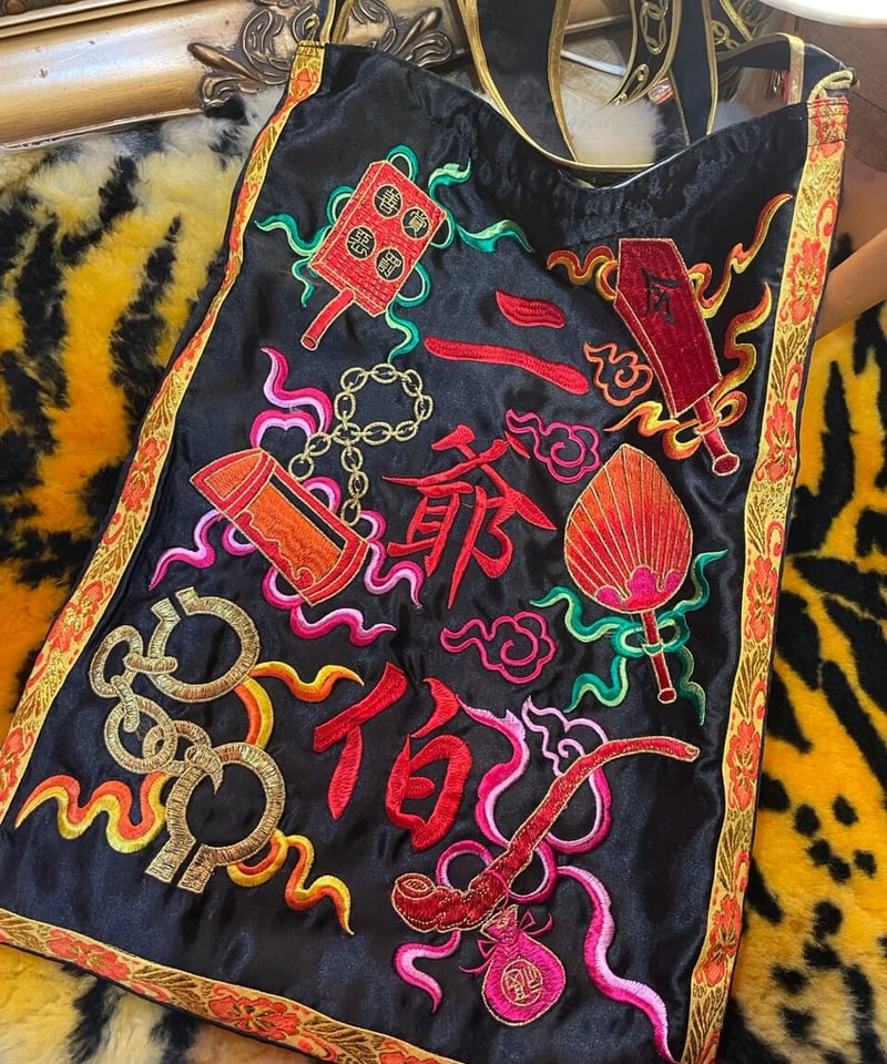 チャイナ手刺繍ショルダーバッグ✳︎ヴィンテージ　シルク