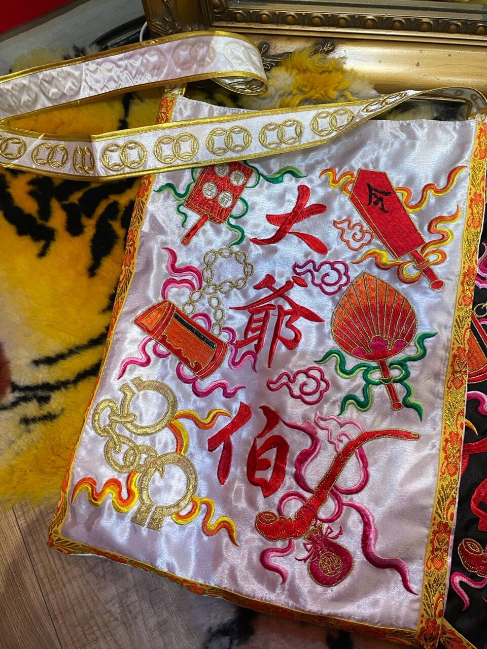 チャイナ手刺繍ショルダーバッグ✳︎ヴィンテージ　シルク