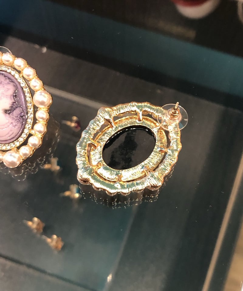 カメオピアス 81197-36 | GUGU