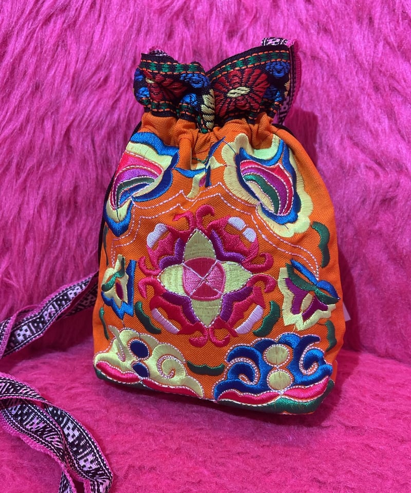 雲南民族 風 刺繍 巾着バッグ【チャイナフェア】 | GUGU