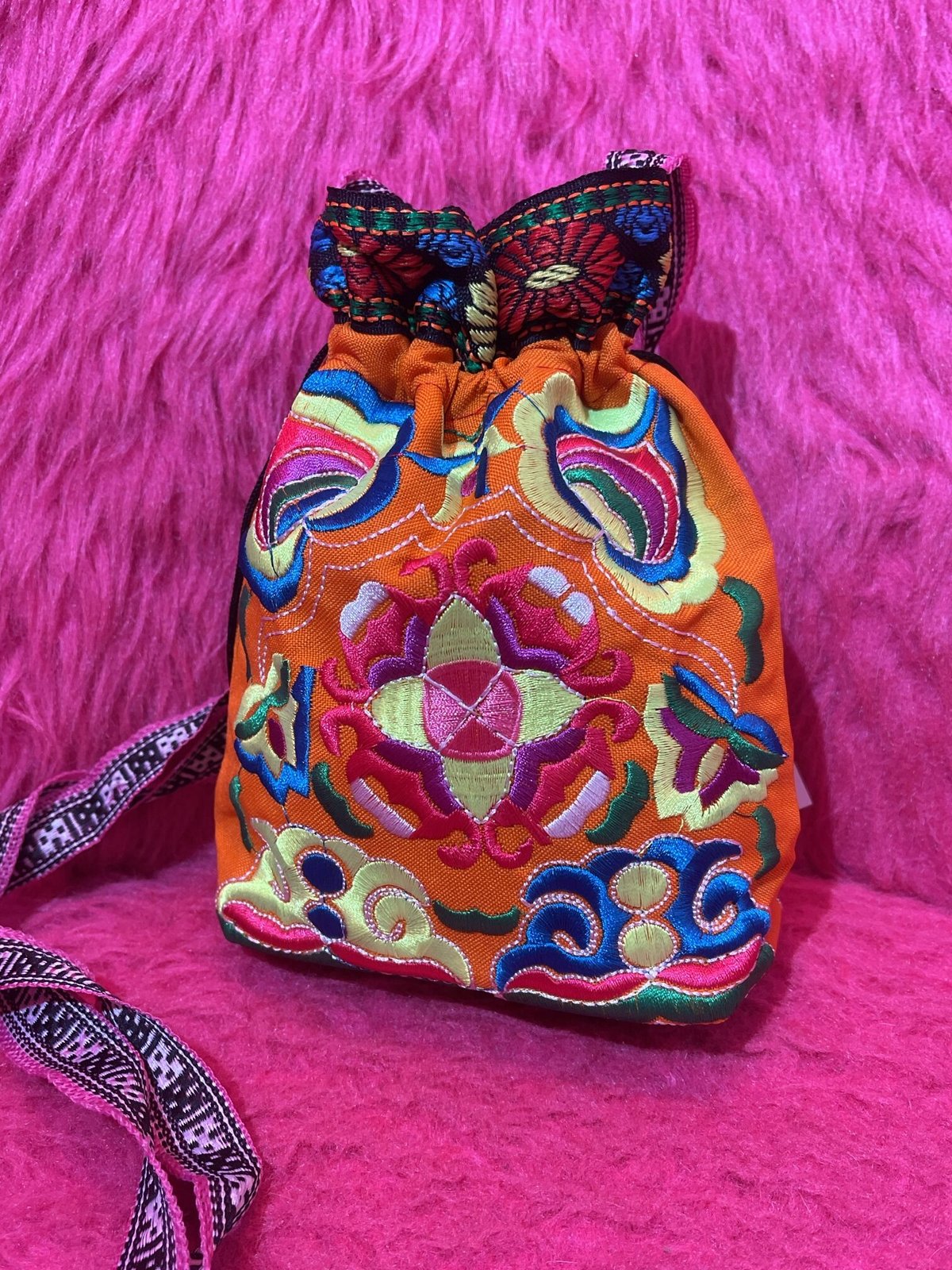 雲南民族 風 刺繍 巾着バッグ【チャイナフェア】 | GUGU