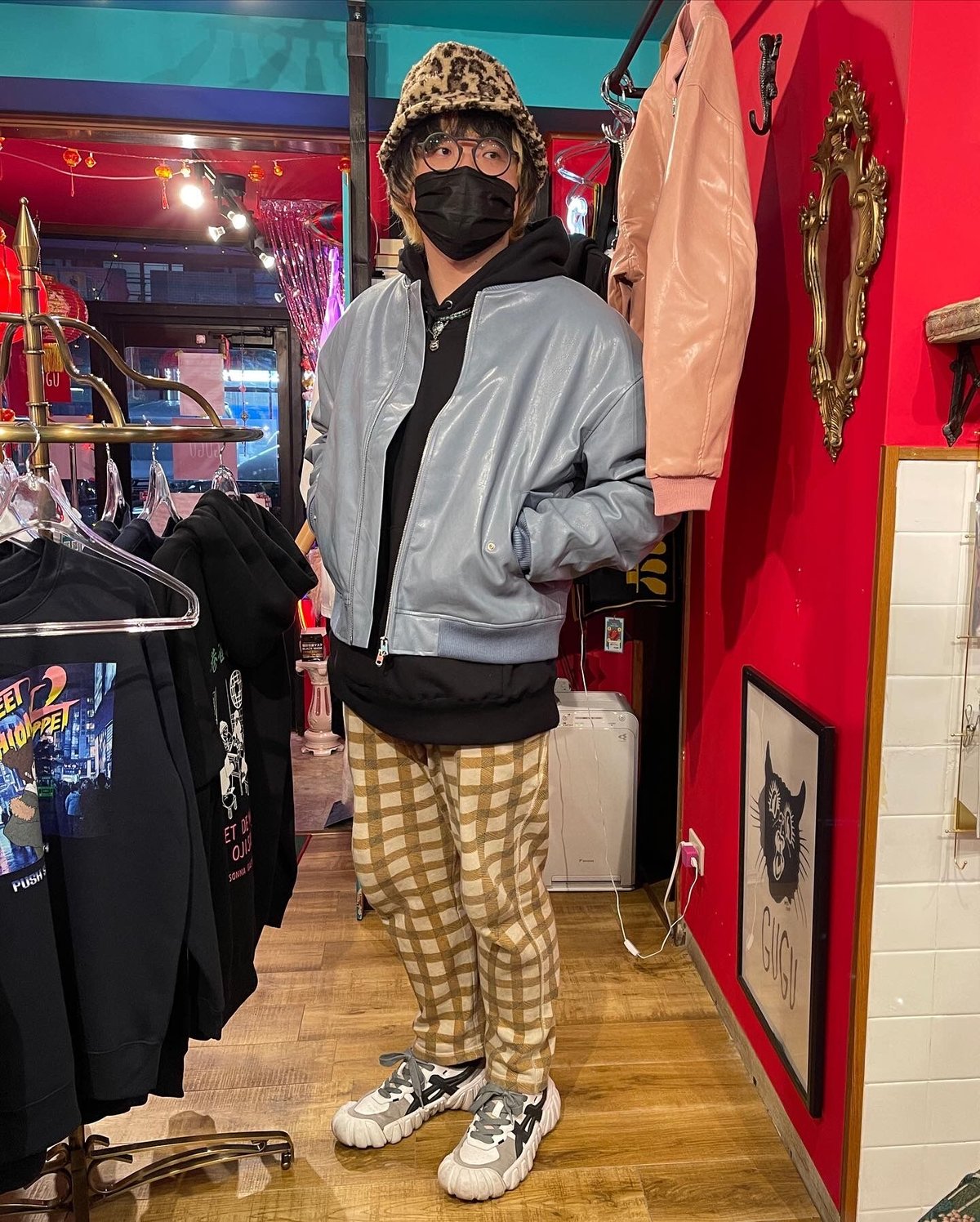 BTS POP UP ポップアップ BomberJacket ボンバージャケット Official BTS Pop Up: Map Of The Soul - Black Swan Bomber Jacket