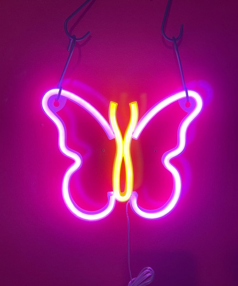 ネオン管蝶