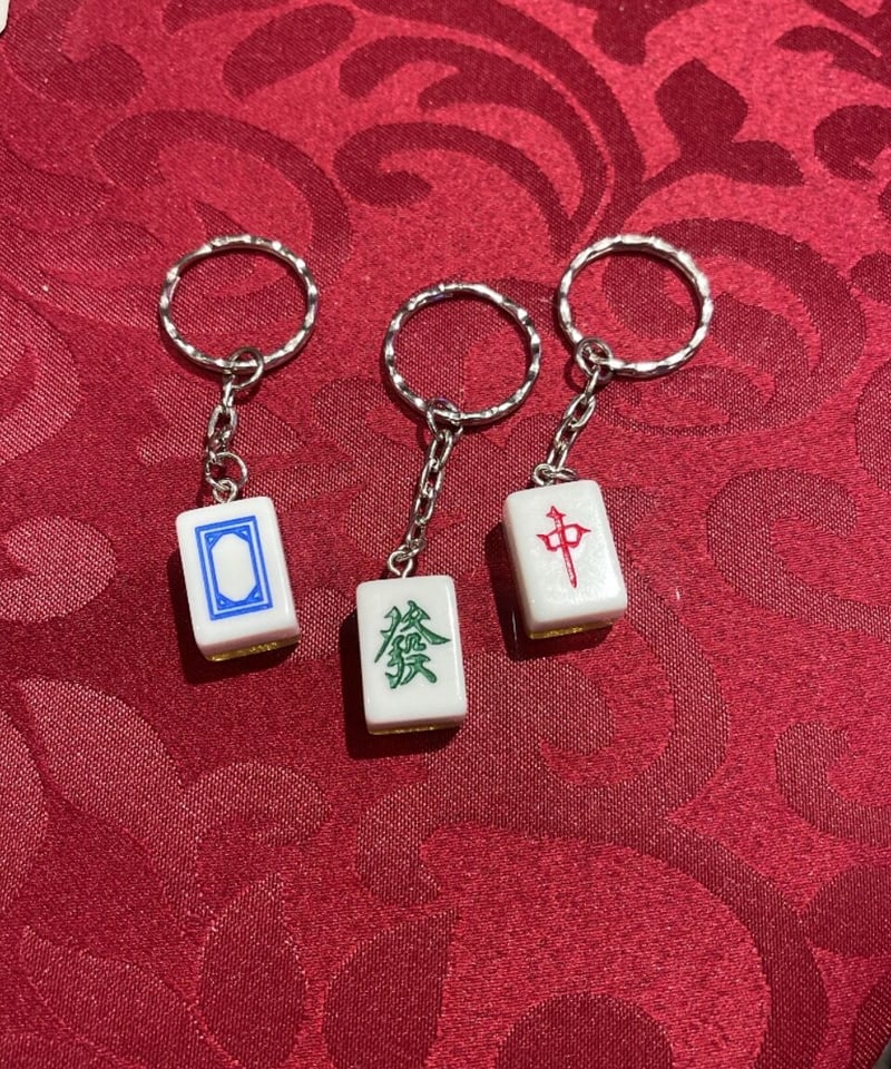 YOASOBI 香港限定 麻雀キーホルダー 前回、サッとsoldになりました 麻雀牌🀄️のキーホルダーも再