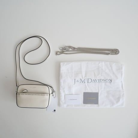2021 / J&M DAVIDSON / LIPSTICK POUCH WITH STUDS AND CHAIN / 2402-2033