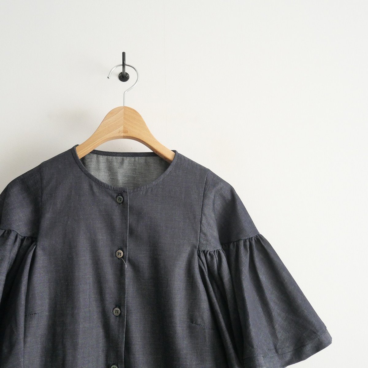【美品】aLORS paris アローパリEstelle Denlm ブラウス 中古・古着通販】ALORS (アロー) ESTELLE JEAN デニム フリル