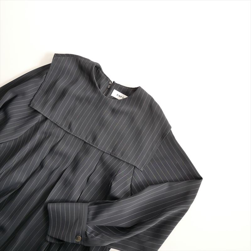 ENFOLD STRIPE PLEATS PULLOVER