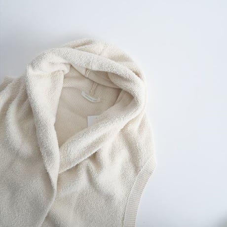 2023AW・人気完売品 / GALERIE VIE / コットンウールパイル ショールカラーベスト / 23023402206 / 2411-1520