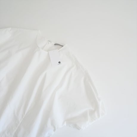 theory luxe / Natas Nella プルオーバーブラウス / 03-3308209 / 2411-1371