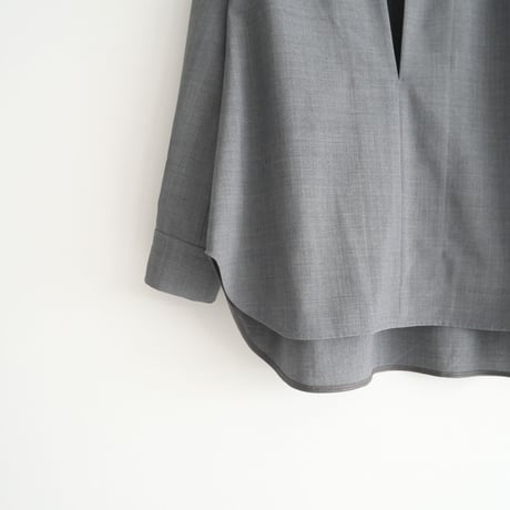 2023 / 未使用 / UNITED ARROWS / Vネック ロングスリーブ ブラウス / 1521-215-1426 / 2403-0691