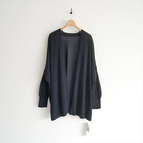 人気完売品 / 未使用 / DEUXIEME CLASSE / shake code ショートカーディガン / 23080500424010 / 2602-0815