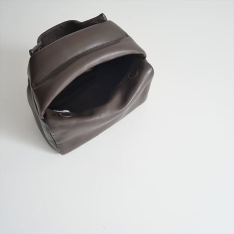 2024AW / Plage同型お取扱い / Bucket Baggage / PUFF CUBE MEDIUM バッグ / 2506-2006