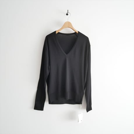 2026SS今季・人気完売品 / 未使用 / DEUXIEME CLASSE FF30 GIZA Vネック プルオーバー 26080500406010 / 2605-0708