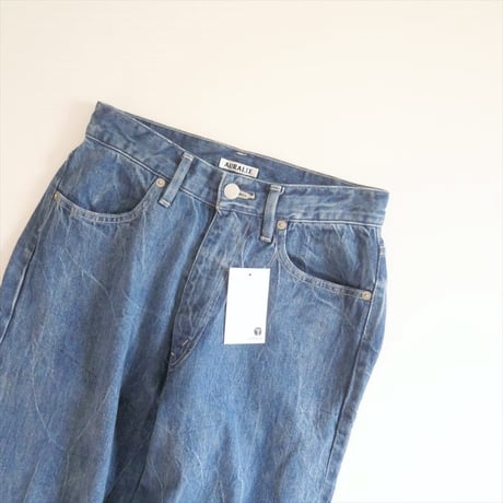 2022 / AURALEE / SELVEDGE FADED LIGHT DENIM WIDE PANTS / A22SP04DE / 2408-2084