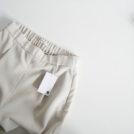 2023AW・人気完売品 / DEUXIEME CLASSE / イージーワイドパンツ / 23030500814030 / 2601-0026