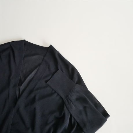 人気完売品 / 未使用 / DEUXIEME CLASSE / shake code ショートカーディガン / 23080500424010 / 2602-0815
