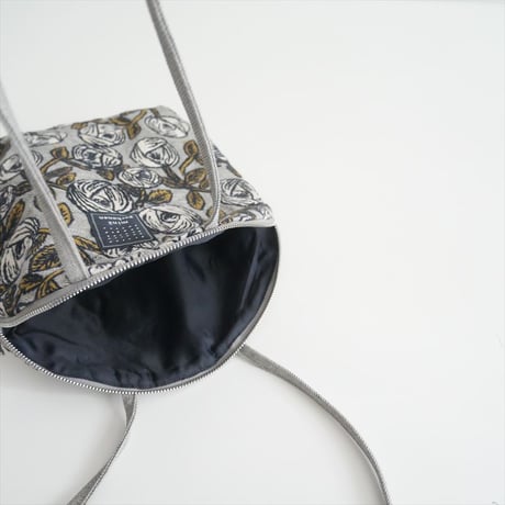 2024AW今季・人気完売品 / 未使用 / mina perhonen / rosy muffin bag / acs9951 / 2410-0483