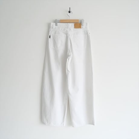 2024・人気完売品 / AP STUDIO購入品 / HAIKURE / BETHANY White denim / 24030587002330 / 2503-1009