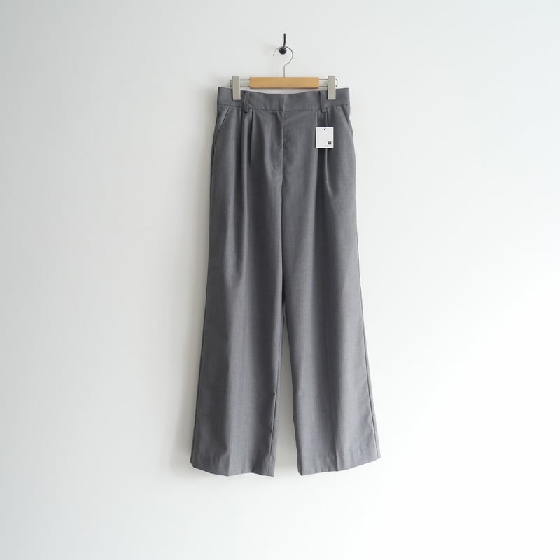 ほぼ新品☆ イエナ IENA パンツ 9号M IENA｜イエナのパンツ（レディース／カラーがグリーン）の通販