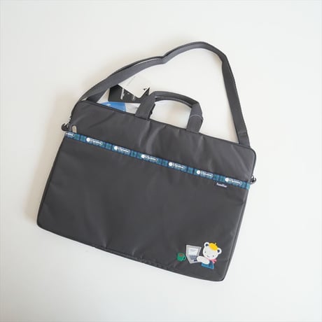 2024・人気完売品 / 未使用 / LeSportsac×familiar / TH LAPTOP CASE 15ファミリアサンダーアートLP / 1562 / 2504-0698