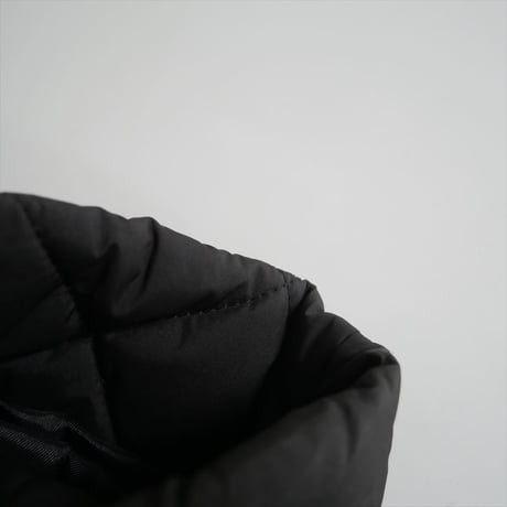 〇2023AW・人気完売品 / yori / ヘムフリルキルトショートコート / YR25-23130AW / 2504-1326
