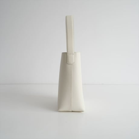 2024・人気完売品 / 未使用 / DEUXIEME CLASSE購入品 / FRENZLAUER / MAMI MEDIUM バッグ / 24092510000830 / 2503-0907