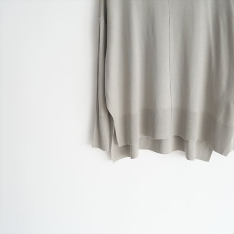 2023 / theory luxe / LAWRENCE ARLO ニット / 03-3301714 / 2501-0778