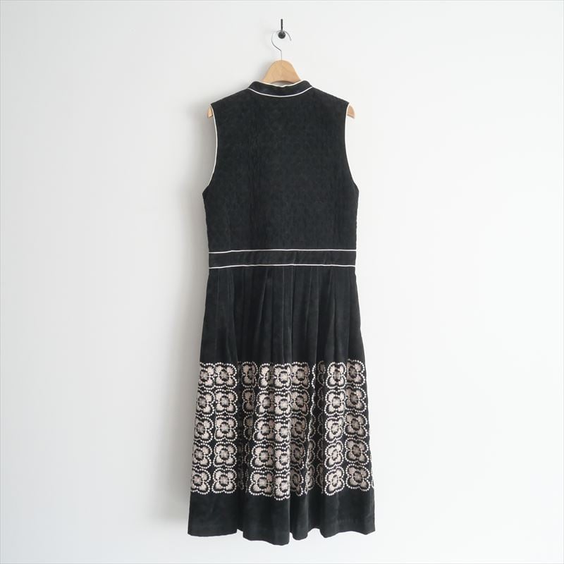 2024AW今季・人気完売品 / 未使用 / mina perhonen / blumen ワ 2024AW今季・人気完売品 / 未使用 / mina perhonen / blumen ワ