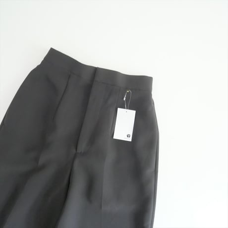 2023AW・人気完売品 / 未使用 / ENFOLD / CENTER-PRESS EGG PANTS / 300GA831-0390 / 2409-0886