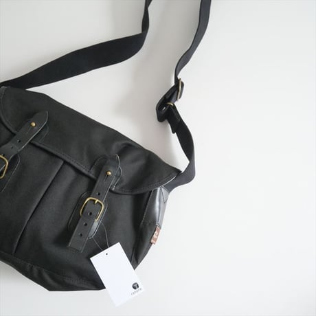 継続販売品 / QUALITY GUNSLIPS / 600 DENIER PVC SHOPIE (M) WITH BACK POCKET / 2506-0423
