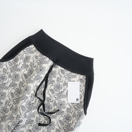 2022AW / IENA同型お取扱い / leur logette / flower jacquard パンツ / 20425 / 2410-0231