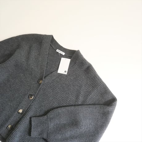 〇2022AW / DEUXIEME CLASSE / Cropped Vネック カーディガン / 22080500813030 / 2504-0439
