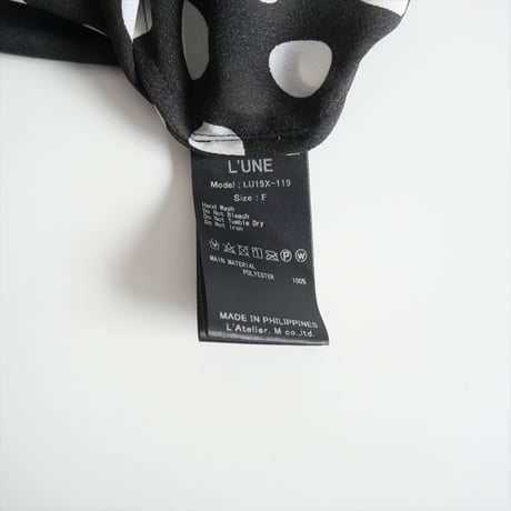 L’UNE / Pleated Frill Blouse Compact Big Dots / 2502-0702