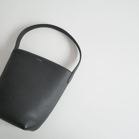 継続販売品 / THE ROW / Small N/S Park Tote Bag / W1314L129BLK / 2503-0406
