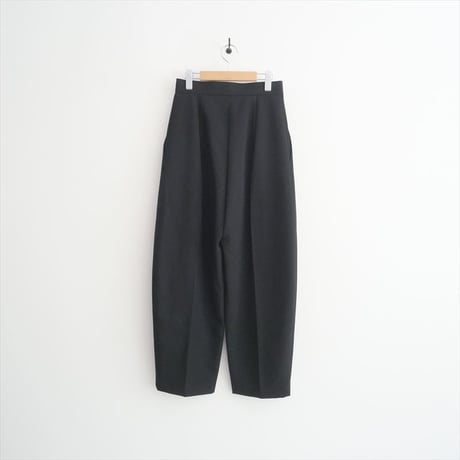 2024AW / NOBLE購入品 / ELENI / ウールギャバジンフォルムパンツ / 24030240511040 / 2509-0053
