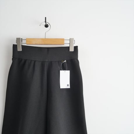 2023AW / 未使用 / maison de Dolce. / ニットハーフパンツ / mdnp30689bk / 2404-0836