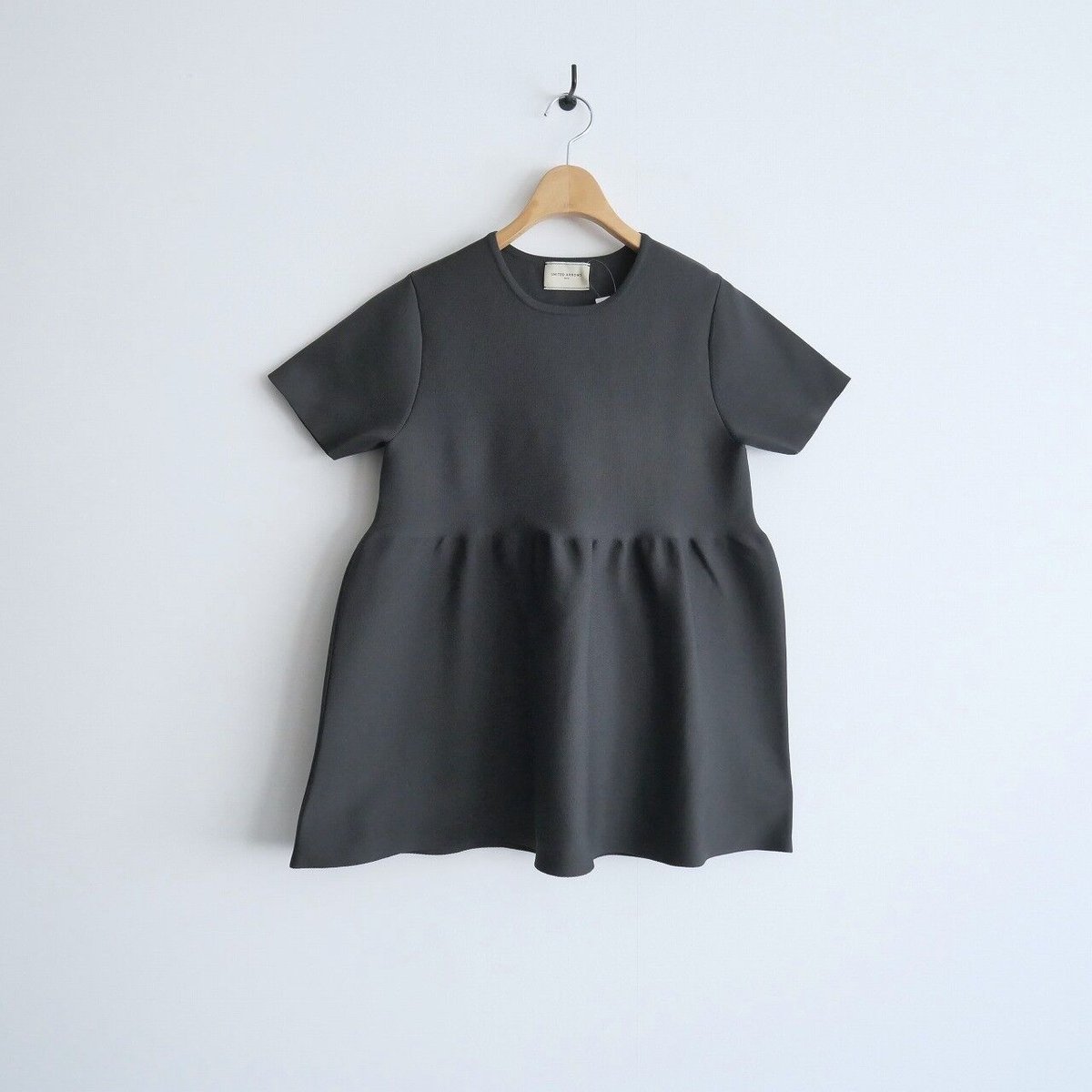 美品2023AW UNITED ARROWS ペプラム ショート コート UNITED ARROWS（ユナイテッドアローズ）の「ペプラム ショート