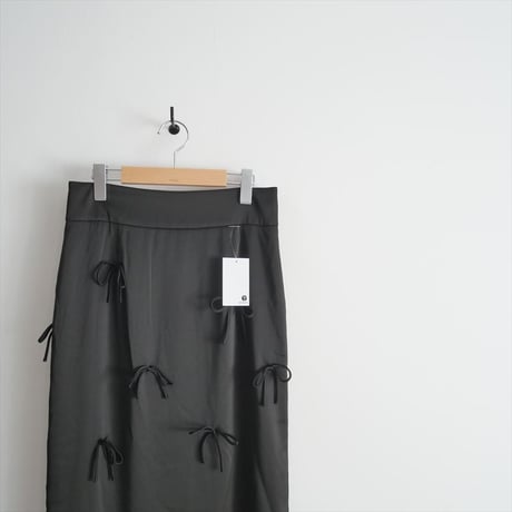 2024AW / SLOBE IENA / habi Ribbon Lineスカート / 24060912901040 / 2501-0947