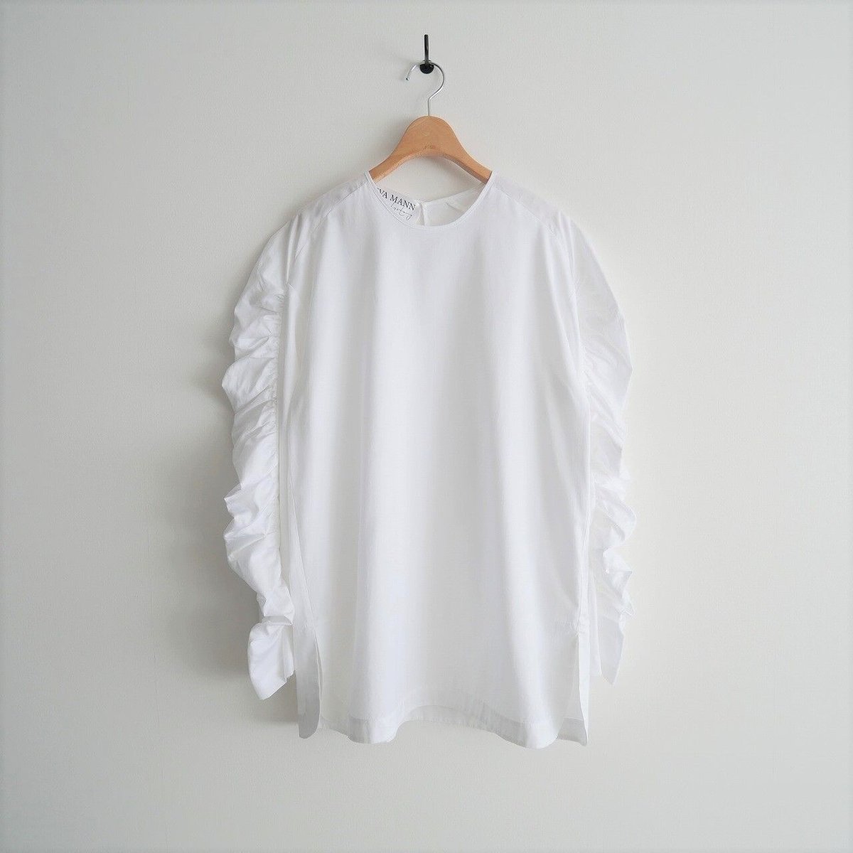 【22SS 定価4万】サードマガジン EVA MANN フレアスリーブブラウス 22SS 定価4万】サードマガジン EVA MANN フレアスリーブブラウス