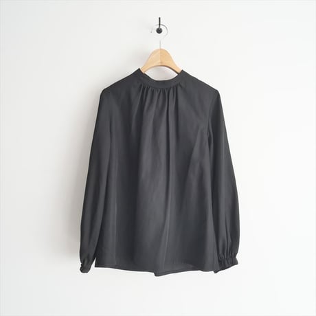 2023SS / L'Appartement / Crew neck Gather Blouse / 23050560401610 / 2411-1720