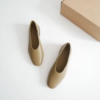 2026SS今季・人気完売サイズ GALERIE VIE LAUREL カバードスリッポン 27016201012 2606-0604