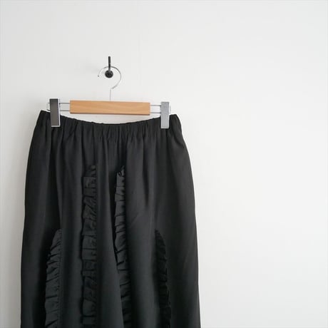2026SS今季・人気完売品 / 未使用 / ENFOLD FRILL TROUSERS 300JS231-0411 / 2605-1422
