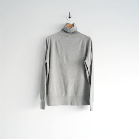 2024AW・人気完売品 / DEUXIEME CLASSE / CAPRI タートルネック プルオーバー / 24080500407030 / 2503-0596