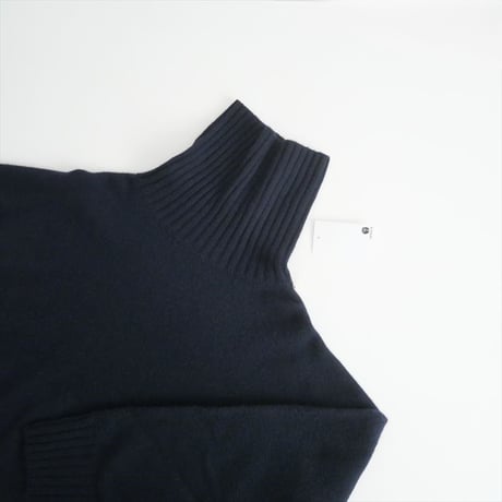 2023AW / MUSE de Deuxieme Classe / Cropped タートルネックプルオーバー / 23080520816030 / 2410-0728