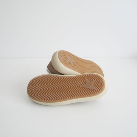 2023 / GOLDEN GOOSE / SPACE STAR / 23093570000630 / 2402-0620