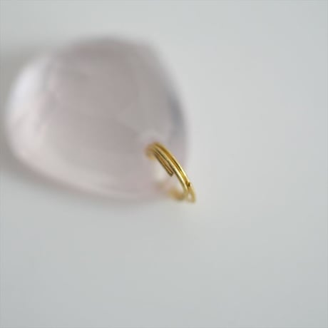 継続販売品 / MHT Marie-Helene de Taillac  / ローズクォーツ イレギュラー・ジェム ペンダント / 2507-0259