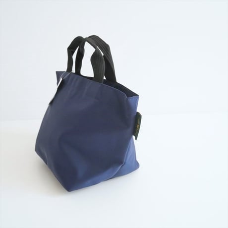 継続販売品 / Herve Chapelier / 1027N(ナイロン舟型トートM) ブルーニュイ×ブルーニュイ / 2407-0733