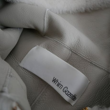 2025AW今季・人気完売品 / 未使用 / Whim Gazette / ムートンフードジレ / WGZ1052207A0001 / 2512-0512