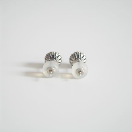 2023 / PARCELLE JEWELRY / ポンポネアンスールピアス 4mm / PAE-52 / 2506-0597